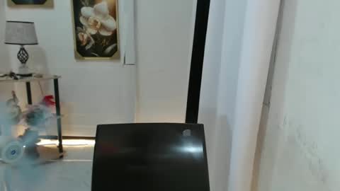 Snapshot of yourprettytrish chatting on February 2025 04:34:01 AM Trish online show from February 2025 04:34:01 AM