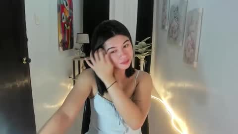 Snapshot of yourprettytrish chatting on October 2025 05:19:02 PM Trish online show from October 2025 05:19:02 PM