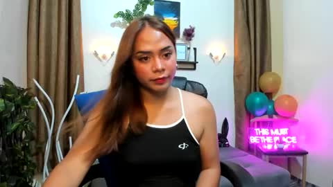 Snapshot of yourqueen_kaye chatting on November 2025 01:12:02 PM kaye online show from November 2025 01:12:02 PM