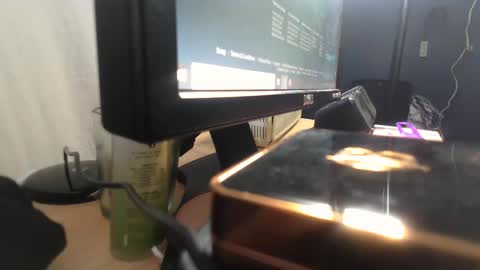 Snapshot of yourqueen_kaye chatting on December 2025 01:43:02 AM kaye online show from December 2025 01:43:02 AM