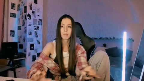 Snapshot of yourrdanceteacher chatting on September 2025 09:37:01 PM Eva online show from September 2025 09:37:01 PM