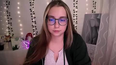 Happy online show from October 2025 05:41:02 AM