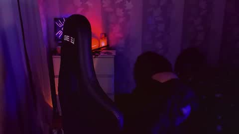 Yours Cosmic online show from November 2025 11:11:02 AM