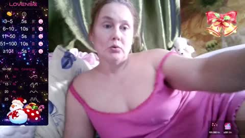 Snapshot of yoursexkroshka chatting on December 2024 05:10:02 PM kroshka online show from December 2024 05:10:02 PM