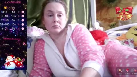 Snapshot of yoursexkroshka chatting on December 2024 05:33:01 PM kroshka online show from December 2024 05:33:01 PM