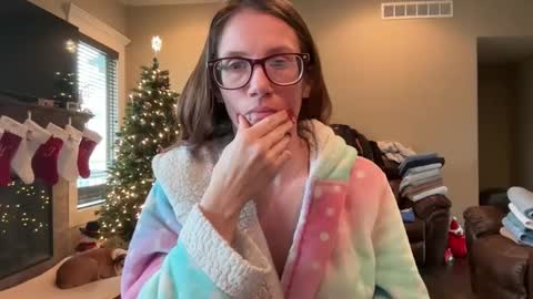yourstrulylivy online show from December 2024 04:28:01 PM