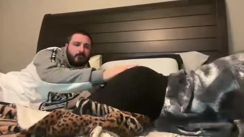 yourstrulylivy online show from December 2024 01:02:02 AM