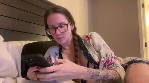 yourstrulylivy online show from January 2025 12:59:01 AM
