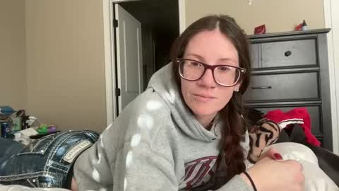 yourstrulylivy online show from January 2025 08:10:01 PM