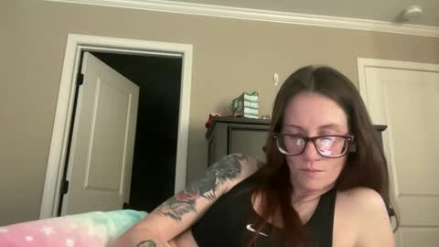 yourstrulylivy online show from January 2025 10:23:01 PM