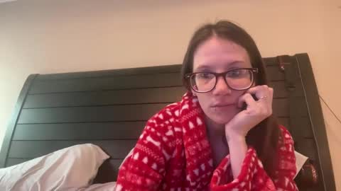 yourstrulylivy online show from February 2025 02:59:02 PM
