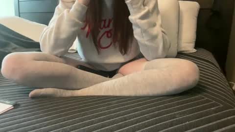 yourstrulylivy online show from February 2025 07:09:01 PM