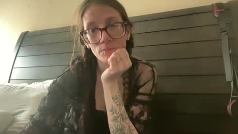 yourstrulylivy online show from February 2025 05:40:02 PM