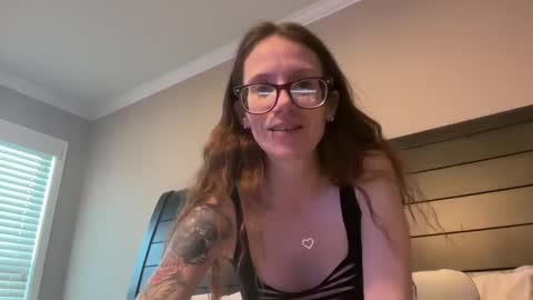 yourstrulylivy online show from February 2025 11:32:02 PM