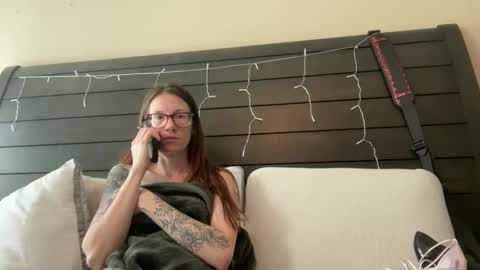 yourstrulylivy online show from February 2025 06:53:01 PM