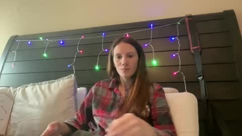 yourstrulylivy online show from February 2025 03:26:01 PM