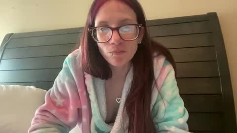 yourstrulylivy online show from March 2025 04:11:02 PM