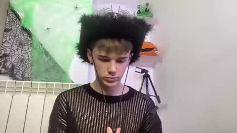 Snapshot of yoursweetyguy chatting on October 2025 04:42:02 PM yoursweetyguy online show from October 2025 04:42:02 PM