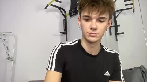 Snapshot of yoursweetyguy chatting on November 2025 04:17:01 PM yoursweetyguy online show from November 2025 04:17:01 PM