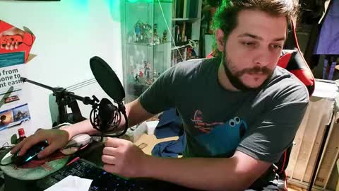yourtom online show from October 2025 01:48:02 AM