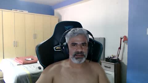 Snapshot of yourtoytoyoumaster3 chatting on November 2025 02:42:01 PM yourtoytoyoumaster3 online show from November 2025 02:42:01 PM