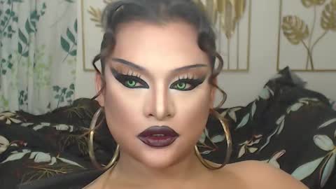 Snapshot of yourtrannyqueenxxx chatting on October 2025 01:04:02 AM Anastacia Grey online show from October 2025 01:04:02 AM