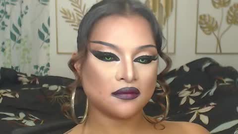 Snapshot of yourtrannyqueenxxx chatting on October 2025 11:04:02 PM Anastacia Grey online show from October 2025 11:04:02 PM