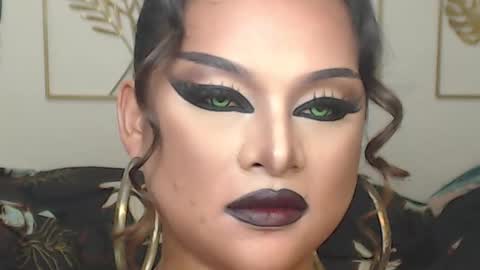 Snapshot of yourtrannyqueenxxx chatting on October 2025 10:32:02 PM Anastacia Grey online show from October 2025 10:32:02 PM