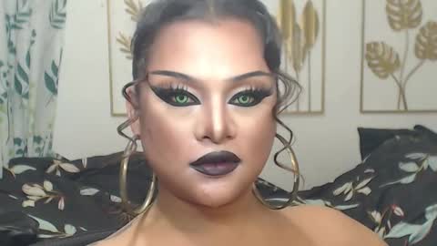 Snapshot of yourtrannyqueenxxx chatting on October 2025 10:43:02 PM Anastacia Grey online show from October 2025 10:43:02 PM