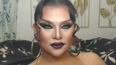 Snapshot of yourtrannyqueenxxx chatting on November 2025 10:54:01 PM Anastacia Grey online show from November 2025 10:54:01 PM