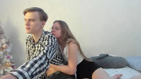 Yue Lang and Samm online show from February 2025 08:00:01 PM