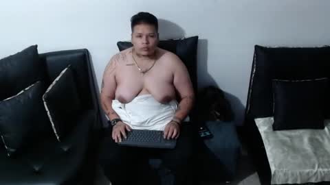 yul and val couple online show from November 2025 01:48:02 AM