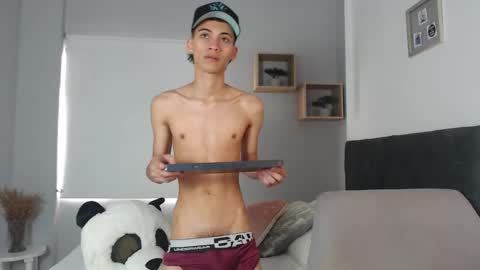 yulian_vasquez online show from March 2025 03:24:02 PM