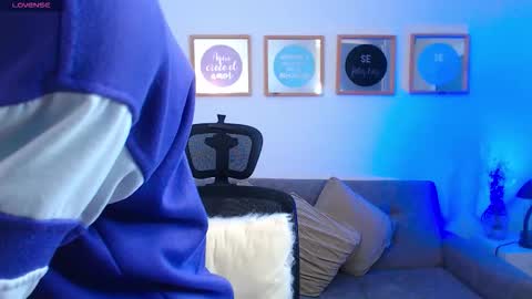 Snapshot of yulian_vasquez chatting on October 2025 12:36:02 PM yulian_vasquez online show from October 2025 12:36:02 PM