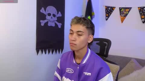 Snapshot of yulian_vasquez chatting on October 2025 12:16:01 PM yulian_vasquez online show from October 2025 12:16:01 PM