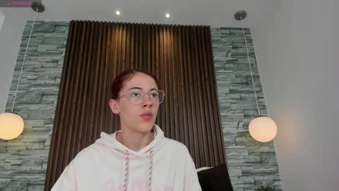 yulievans online show from October 2025 01:33:02 PM