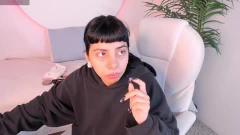 YUMEKO  online show from September 2025 12:39:02 PM