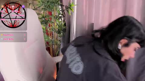 YUMEKO  online show from October 2025 02:51:02 PM