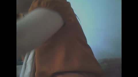 yumi123_ online show from October 2025 12:08:01 AM