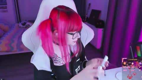 Snapshot of yumi_youkai chatting on November 2025 10:48:02 AM Yumi 3 online show from November 2025 10:48:02 AM