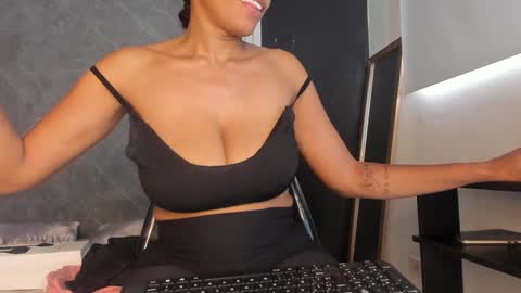 Yummyduo online show from February 2025 02:15:01 PM