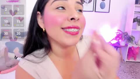 Yunna online show from November 2025 11:32:02 AM