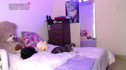 Snapshot of yvonn_jlove chatting on October 2025 01:28:01 AM yvonn online show from October 2025 01:28:01 AM