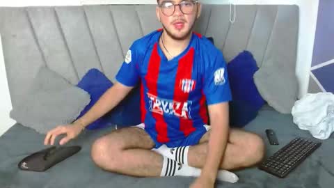 Zack  online show from October 2025 05:48:02 AM