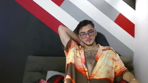 Zack  online show from November 2025 07:08:02 PM