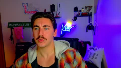 Snapshot of zach_rhyder chatting on November 2025 02:06:01 AM Zach Rhyder online show from November 2025 02:06:01 AM