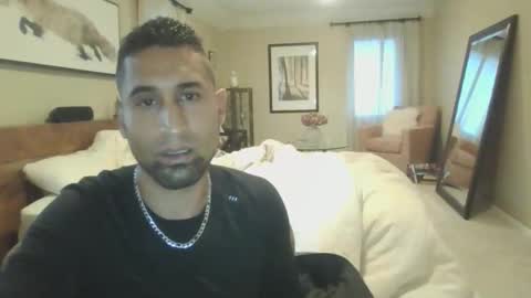 zachwest6864 online show from October 2025 12:00:01 AM