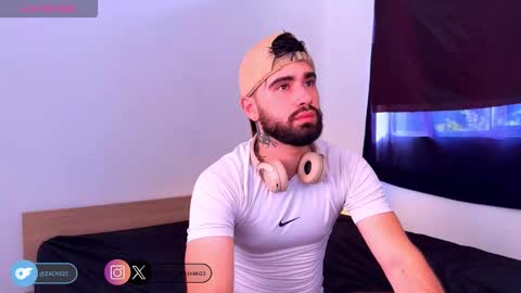 zack_sullivan22 online show from October 2025 09:35:02 PM