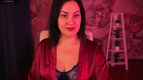 Snapshot of zafiramoonn chatting on December 2025 02:33:01 PM Zafiramoonn online show from December 2025 02:33:01 PM