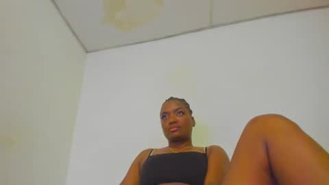 Zamara   online show from January 2025 12:33:01 AM